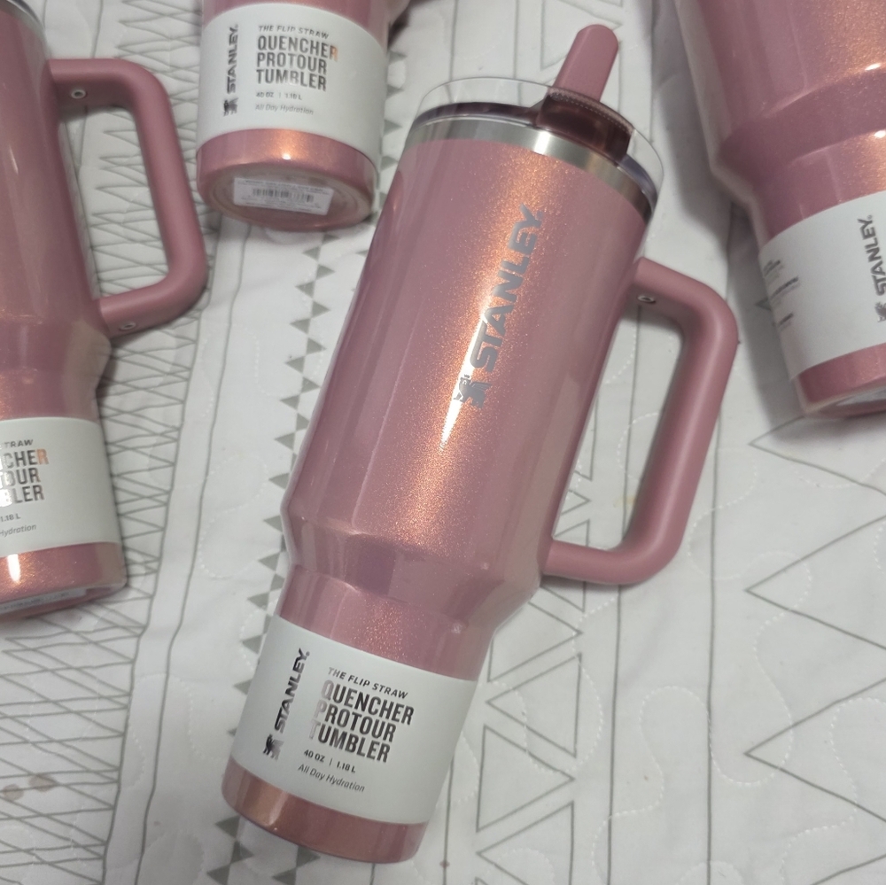 🏷NWT Stanley Holiday Port Shimmer 40oz Quencher ProTour Flip Straw Tumbler